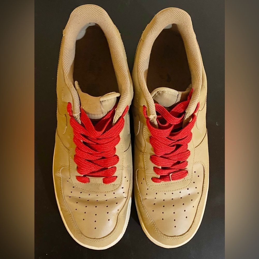 Nike Air Force 1'07 Beechtree Men's Size 13 Low Top Gum Bottom Shoes w/red lace